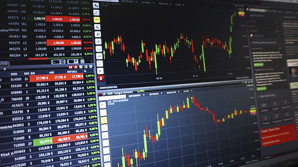 Asia's stock markets decline as China maintains its benchmark.