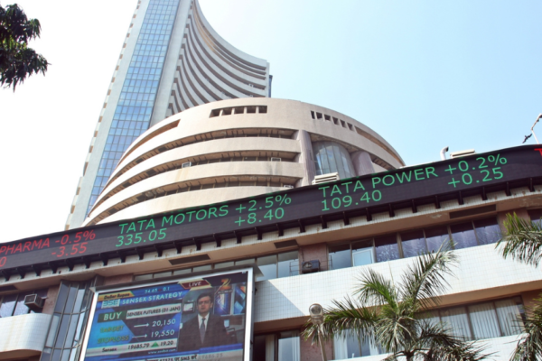 Taking Stock: Bulls end two-day losing streak; Sensex gains 405 points, Nifty is very close to 19,550